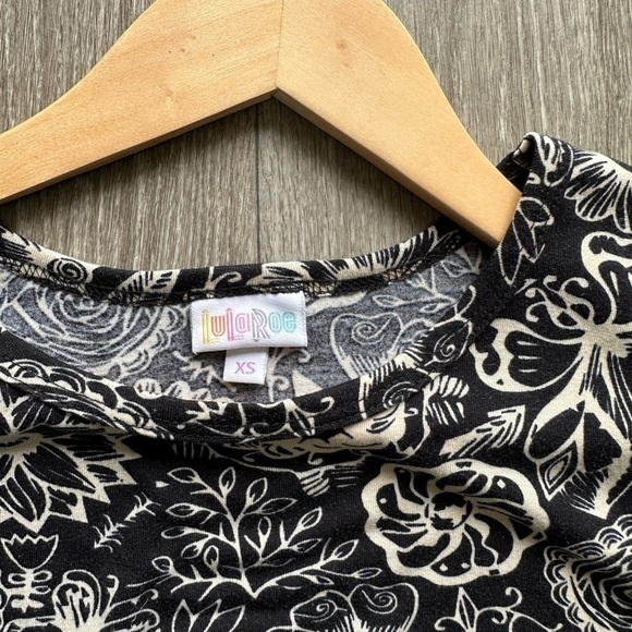 LULAROE Carly Dress Bundle of Two dresses Size Extra Small XS - Picture 15 of 16